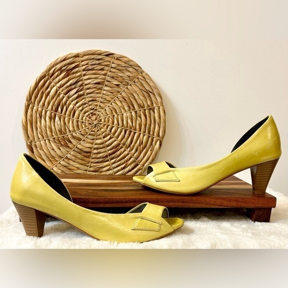 Diana Warner D’Orsay Kitten Heels Size 38 - Picture 5 of 12